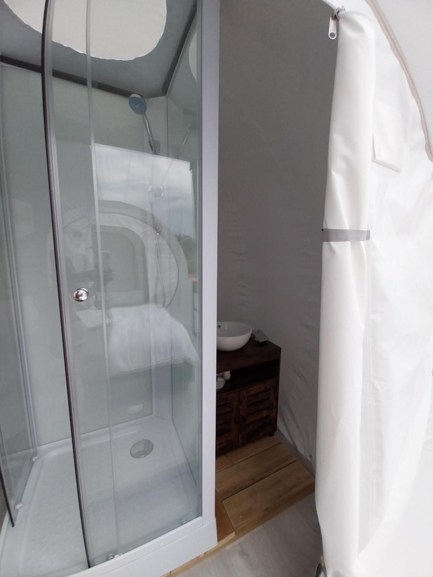 La Bubble Hotel La Salvetat-Peyrales Eksteriør billede