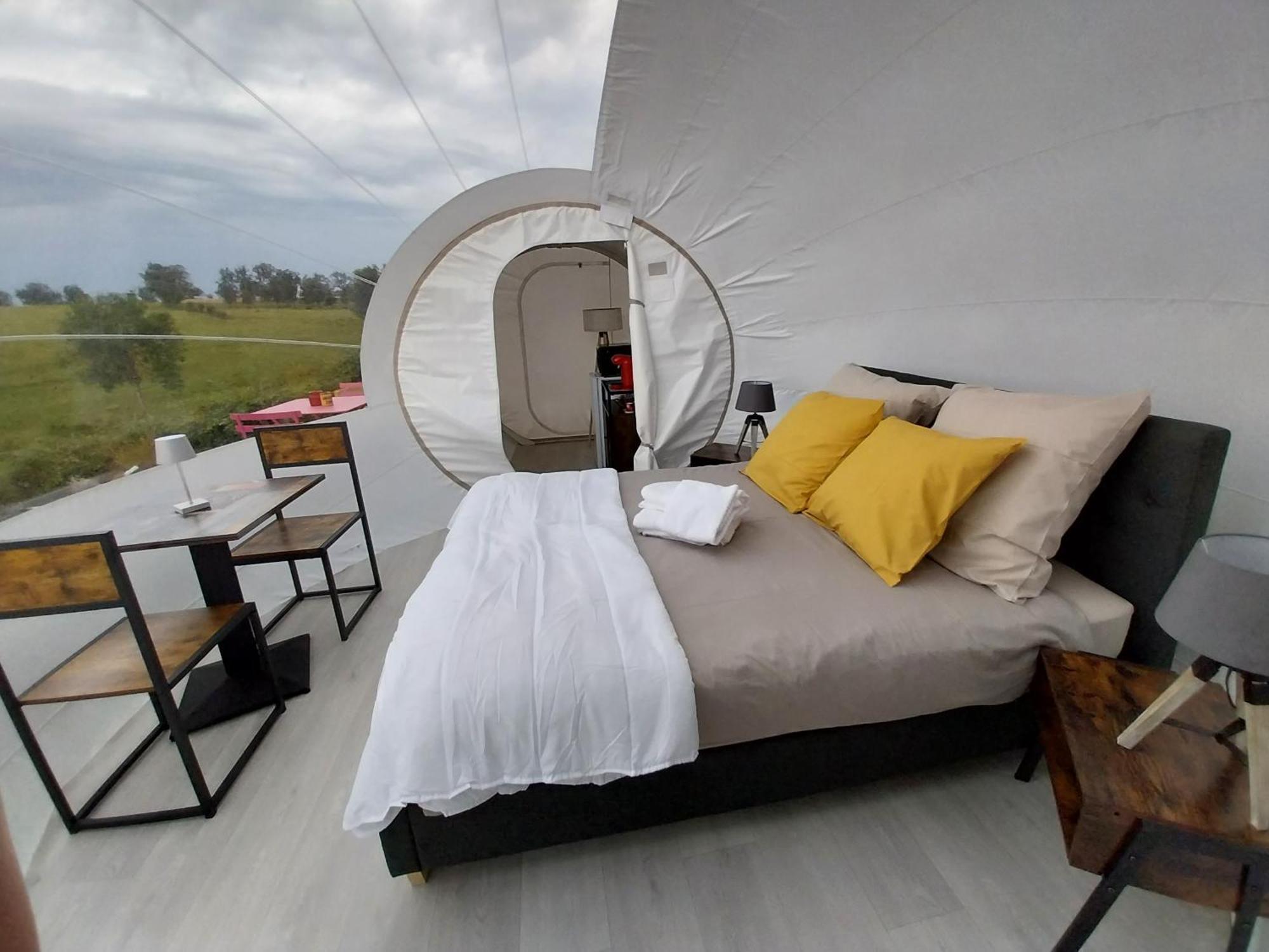 La Bubble Hotel La Salvetat-Peyrales Eksteriør billede